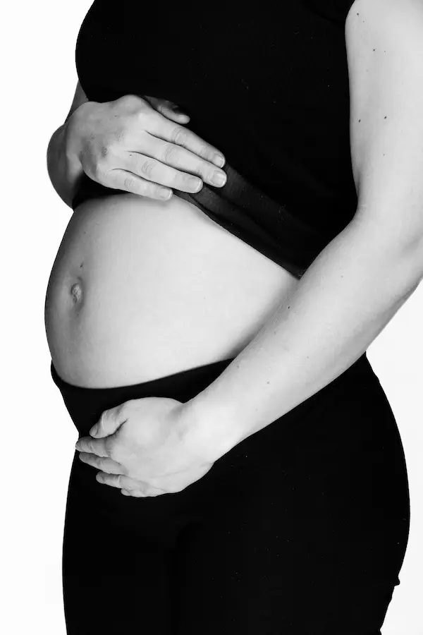 Gravid mage — nærhet og trygghet